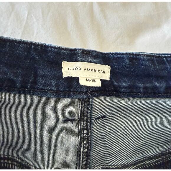 Good American | SZ 14-18 | Blue Straight Cropped High Rise Jeans | GCLBAF478T - Picture 3 of 9